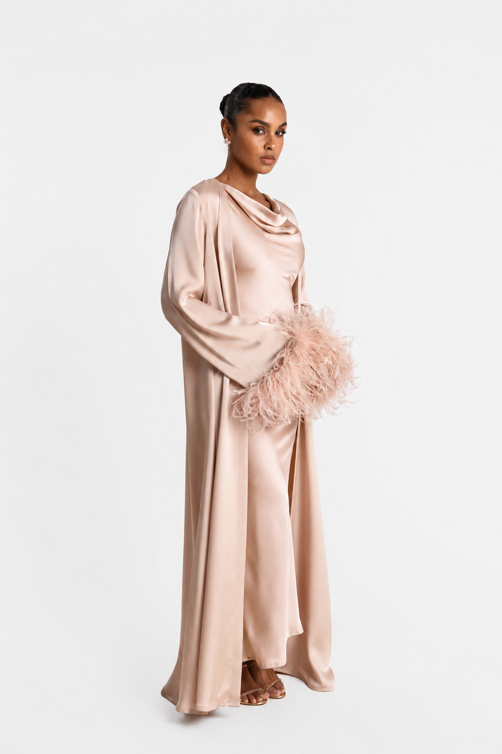 FEATHER SLEEVE ABAYA