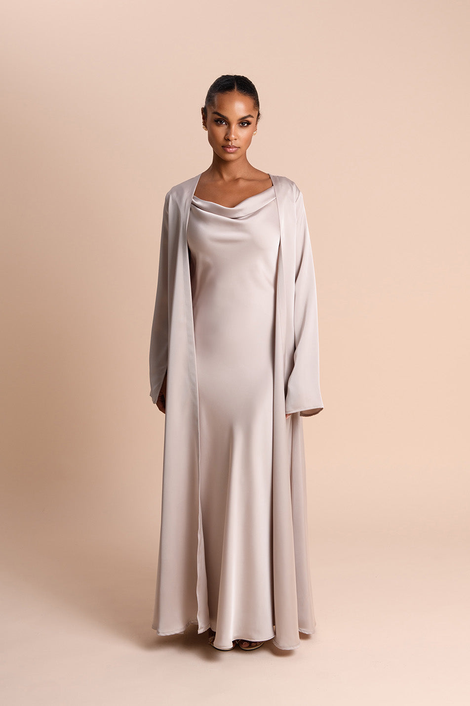 STUDIO SLIT SLEEVE ABAYA
